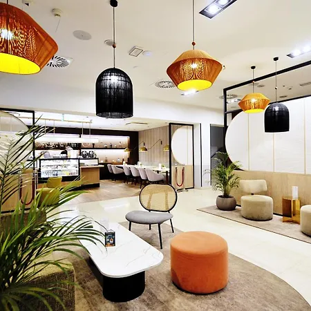 122 W Pieciogwiazdkowym Royal Tulip 200m Plaza Dobruk Romek Prywatny דירה קולובז'ג