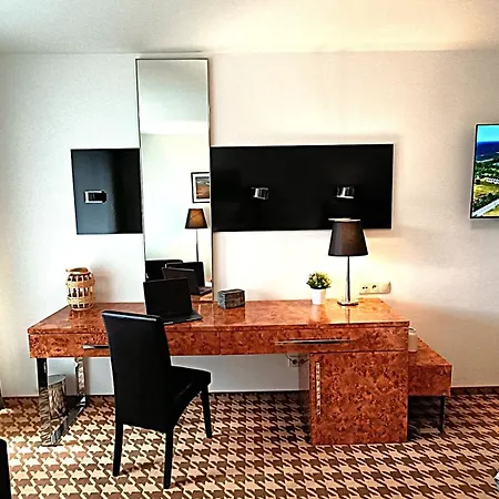 דירה 122 W Pieciogwiazdkowym Royal Tulip 200m Plaza Dobruk Romek Prywatny קולובז'ג