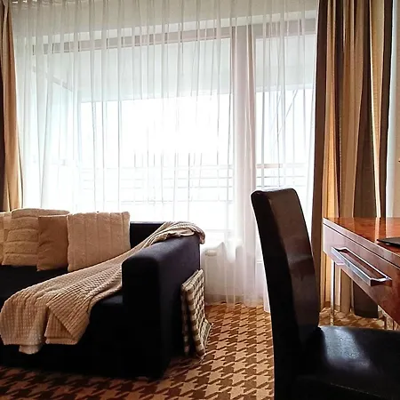 122 W Pieciogwiazdkowym Royal Tulip 200m Plaza Dobruk Romek Prywatny דירה קולובז'ג